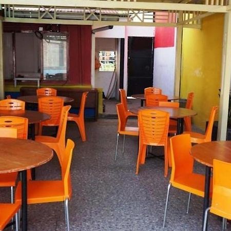 Hotel Ranah Bundo Паданг Екстериор снимка